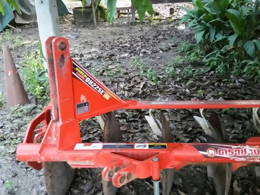 ขายรถไถคูโบต้า  KUBOTA   L 3608SP พร้อมชุดใบมีดดันหน้าคานบน  และผาน5