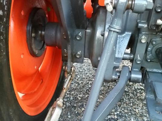 ขายรถไถคูโบต้า  KUBOTA   L 3608SP พร้อมชุดใบมีดดันหน้าคานบน  และผาน5