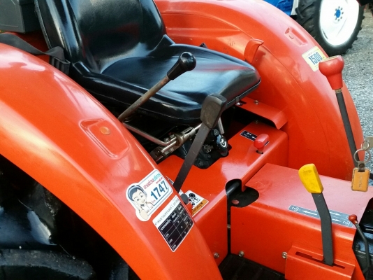 ขายรถไถคูโบต้า  KUBOTA   L 3608SP พร้อมชุดใบมีดดันหน้าคานบน  และผาน5