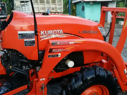 ขายรถไถคูโบต้า  KUBOTA   L 3608SP พร้อมชุดใบมีดดันหน้าคานบน  และผาน5