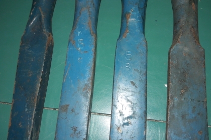 ขายสิ่วบ้องตรานกงานเก่าเก็บชุด4ขนาด