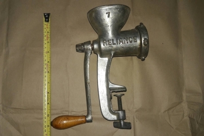 ขายเครื่องบดมือหมุน Made in Sweden.ใหม่เก่าเก็บงานดี