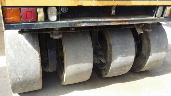 ขายรถบดล้อยาง RT200W-C SN 8AF-46063 ปี 1997 4,048 ชม โทร 061-4194021 พรภวิษย์