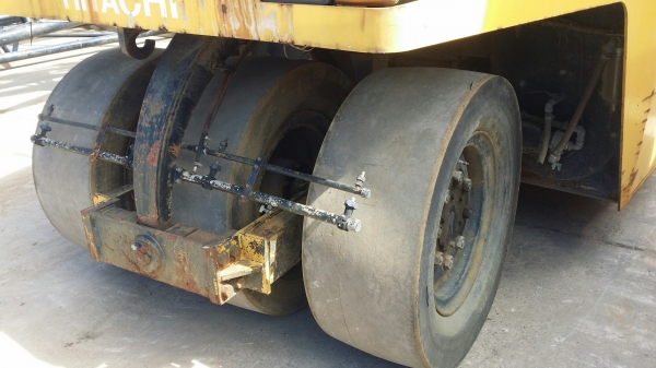 ขายรถบดล้อยาง RT200W-C SN 8AF-46063 ปี 1997 4,048 ชม โทร 061-4194021 พรภวิษย์