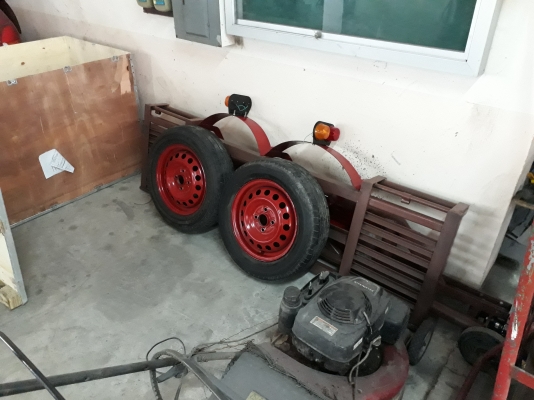 ขายสาลี่ลากรถระบบขึ้นล้อหน้า