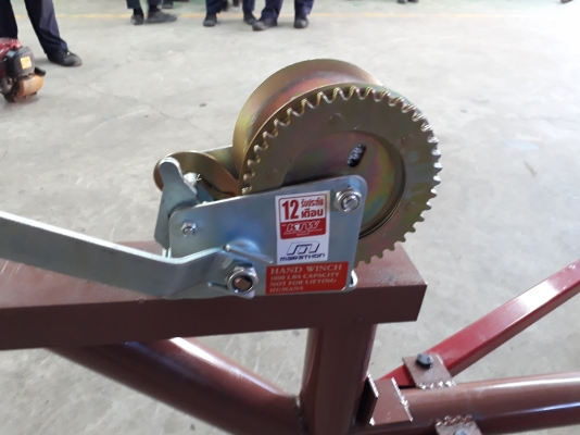 ขายสาลี่ลากรถระบบขึ้นล้อหน้า