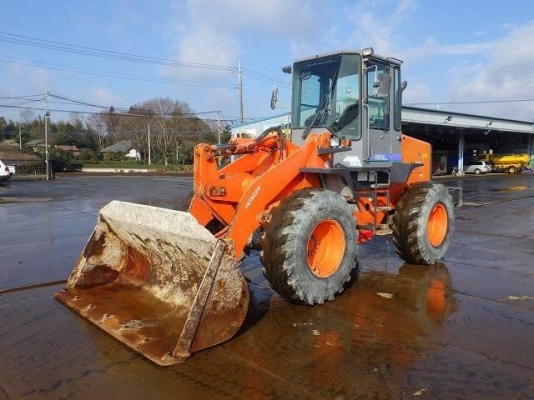 ขายรถตัก HITACHI LX80-7 ขนาดเทียบเท่า TCM L16 เครื่อง ISUZU เกียร์ ปั้ม สมบูรณ์พร้อมใช้ครับ ติดต่อ 063-9316985 ID LINE : 0639316985 ครับ