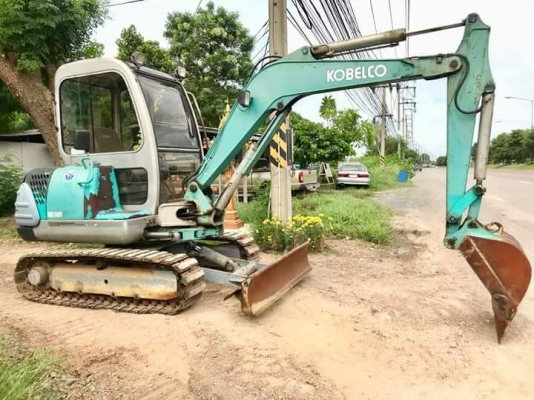 ขายรถขุด ยี่ห้อ: KOBELCO แบบ: SK035  ราคา 470,000 บาท (ต่อรองได้)  คอนโทนสั้นปั้มนิ้ว เครื่อง3สูบ แทรกเหล็กมือ1 รถเก่านอกแท้ญี่ปุ่น  มีเอกสารใบอินวอย ไม่เคยใช้งานในไทย100\% รถพร้อมใช้งาน  สนใจ โทร : 099-907-9273 กิ๊ฟ กมลชนก , 099-907-3356 ช่างบัง