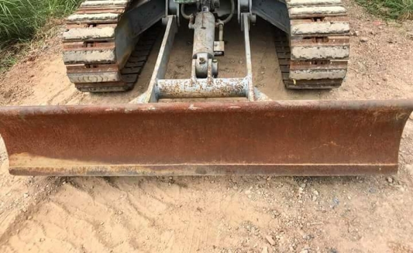 ขายรถขุด ยี่ห้อ: KOBELCO แบบ: SK035  ราคา 470,000 บาท (ต่อรองได้)  คอนโทนสั้นปั้มนิ้ว เครื่อง3สูบ แทรกเหล็กมือ1 รถเก่านอกแท้ญี่ปุ่น  มีเอกสารใบอินวอย ไม่เคยใช้งานในไทย100\% รถพร้อมใช้งาน  สนใจ โทร : 099-907-9273 กิ๊ฟ กมลชนก , 099-907-3356 ช่างบัง