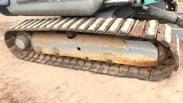 ขายรถขุด ยี่ห้อ: KOBELCO แบบ: SK035  ราคา 470,000 บาท (ต่อรองได้)  คอนโทนสั้นปั้มนิ้ว เครื่อง3สูบ แทรกเหล็กมือ1 รถเก่านอกแท้ญี่ปุ่น  มีเอกสารใบอินวอย ไม่เคยใช้งานในไทย100\% รถพร้อมใช้งาน  สนใจ โทร : 099-907-9273 กิ๊ฟ กมลชนก , 099-907-3356 ช่างบัง