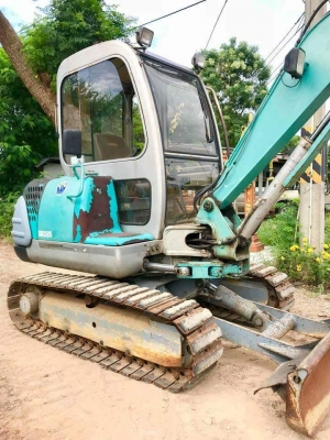 ขายรถขุด ยี่ห้อ: KOBELCO แบบ: SK035  ราคา 470,000 บาท (ต่อรองได้)  คอนโทนสั้นปั้มนิ้ว เครื่อง3สูบ แทรกเหล็กมือ1 รถเก่านอกแท้ญี่ปุ่น  มีเอกสารใบอินวอย ไม่เคยใช้งานในไทย100\% รถพร้อมใช้งาน  สนใจ โทร : 099-907-9273 กิ๊ฟ กมลชนก , 099-907-3356 ช่างบัง
