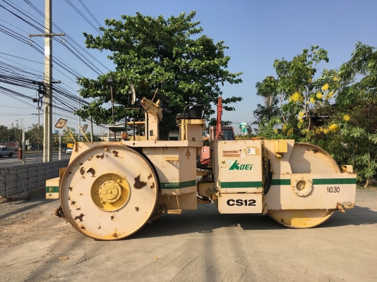 รถบดสามล้อเหล็ก DYNAPAC CS12 FROM JAPAN สนใจติดต่อ 063-9316985 ID LINE : 0639316985 ครับ