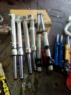 โช้ค Yamaha และ Honda