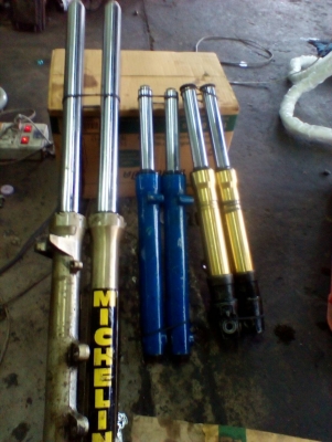 โช้ค Yamaha และ Honda