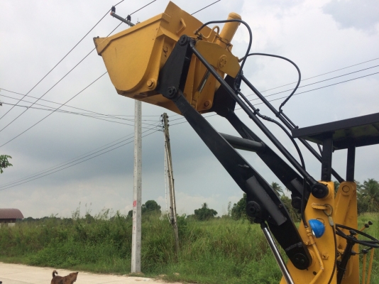 ขายรถตักล้อยาง