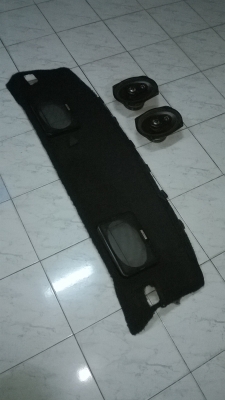 ขายแผงหลังbmw e30 ติดลำโพงPioneer สภาพสวย ราคา2300 โทร0924462525โส ขายแผงหลังbmw e30 ติดลำโพงPioneer สภาพสวย ราคา2300 โทร0924462525โส