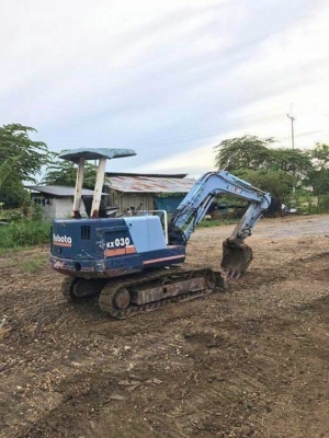 ขาย 265,000 บาท KUBOTA KX 030 (บุ้งกี๋ +พร้อมหัวเจาะ) เครื่องดี ปั้มแรง โช่หนา เอวแน่น รถพร้อมใช้งาน. เอกสารซื้อขาย  รถอยู่ จ.นครปฐม โทร&amp;ไอดีไลน์ 0610710295