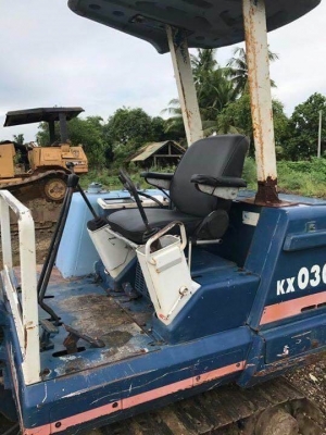 ขาย 265,000 บาท KUBOTA KX 030 (บุ้งกี๋ +พร้อมหัวเจาะ) เครื่องดี ปั้มแรง โช่หนา เอวแน่น รถพร้อมใช้งาน. เอกสารซื้อขาย  รถอยู่ จ.นครปฐม โทร&amp;ไอดีไลน์ 0610710295