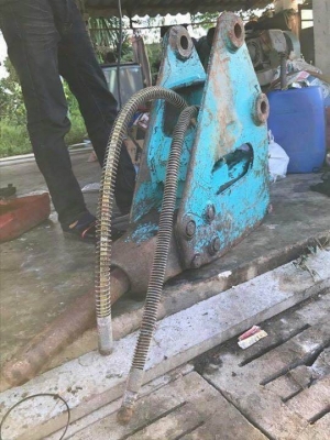 ขาย 265,000 บาท KUBOTA KX 030 (บุ้งกี๋ +พร้อมหัวเจาะ) เครื่องดี ปั้มแรง โช่หนา เอวแน่น รถพร้อมใช้งาน. เอกสารซื้อขาย  รถอยู่ จ.นครปฐม โทร&amp;ไอดีไลน์ 0610710295