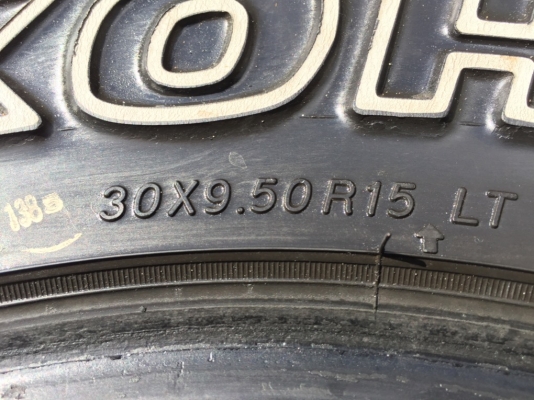 ยาง All Yokohama 30 9.5 R15 ปี15 ดอกเต็ม สวยคม ไม่มีปะ ใช้ยาว ราคาไม่แพง ยาง All Yokohama 30 9.5 R15 ปี15 ดอกเต็ม สวยคม ไม่มีปะ ใช้ยาว ราคาไม่แพง