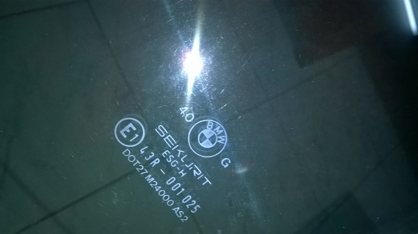 ขายชุดกระจกe30 4ประตู มีหลุดตัวนอก1บาน ขายเหมาตามรูปราคา2000 โทร0924462525โส