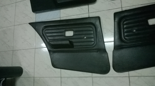 ขายแผงประตู BMW e30 4ประตู หนังดำ พร้อมมือจับ สภาพสวย ราคา4000บาท โทร0924462525โส ขายแผงประตู BMW e30 4ประตู หนังดำ พร้อมมือจับ สภาพสวย ราคา4000บาท โทร0924462525โส