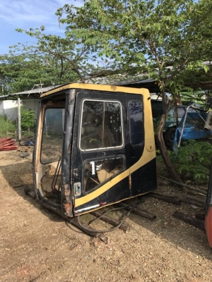 ขาย 45,000 บาท หัวเก๋งแบคโฮ CATTERPILAR 320V1-V2-B. สวยครบพร้อมใช้กระจกหน้ามี   สินค้าอยู่ จ.นครปฐม โทร0610710295