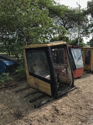 ขาย 45,000 บาท หัวเก๋งแบคโฮ CATTERPILAR 320V1-V2-B. สวยครบพร้อมใช้กระจกหน้ามี   สินค้าอยู่ จ.นครปฐม โทร0610710295