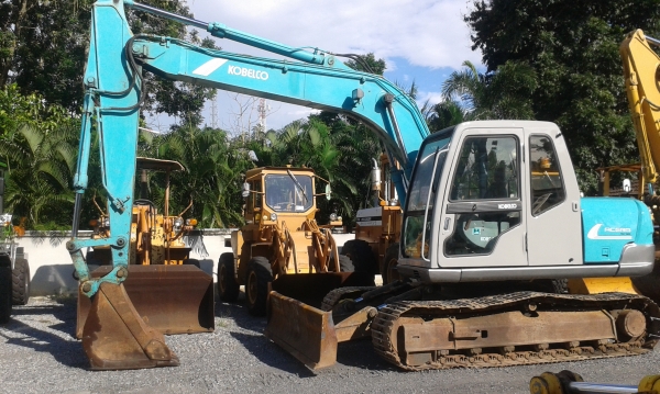 ต้องการขายรถขุดยี่ห้อKOBELCO-SK120-3 รถนอกนำเข้า