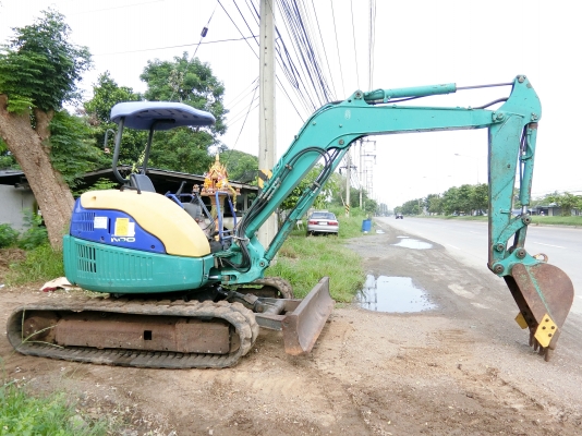 KOMATSU 40MR-1 <คอลโทนสั้นปั๊มนิ้ว> รถเก่านอกมีเอกสารใบอินวอยพร้อม☎️ติดต่อ 085-5632278 <ราคาต่อรองได้>
