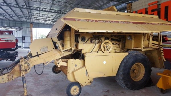 เครื่องอัดใบอ้อย NEW HOLLAND D1000 เครื่องอัดใบอ้อย NEW HOLLAND D1000