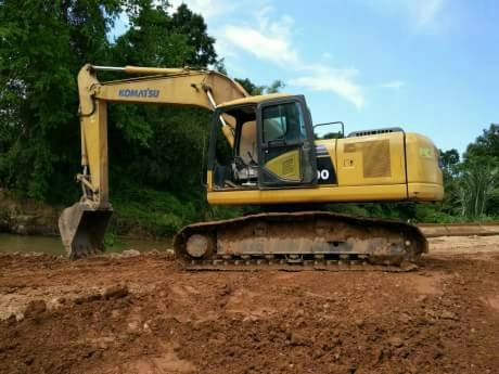 โคมัตสุ KOMATSU PC 200-7  ราคา 950,000