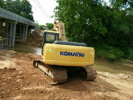 โคมัตสุ KOMATSU PC 200-7 ราคา 950,000 โคมัตสุ KOMATSU PC 200-7 ราคา 950,000