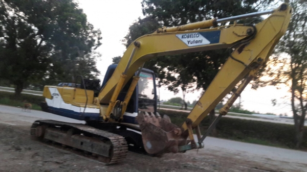 Sk 120-3 เอกสารเล่มทะเบียน สภาพสวยพร้อมใช้ ราคา 700,000 ต่อรอง รถ กทม.