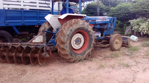ขายเครื่องจักรกลการเกษตรรถไถ