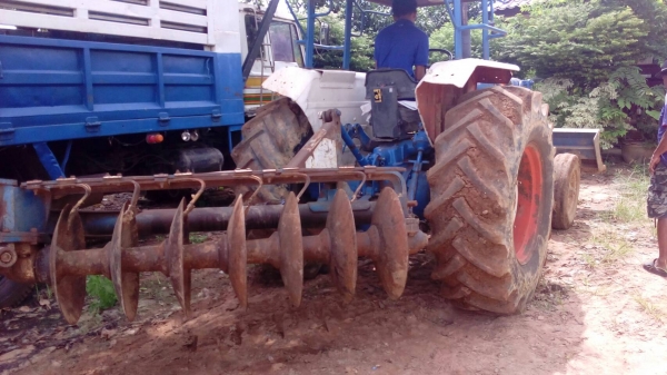 ขายเครื่องจักรกลการเกษตรรถไถ