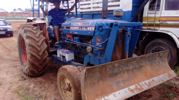 ขายเครื่องจักรกลการเกษตรรถไถ