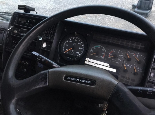 ขายหัวเก๋ง NISSAN UD(BIG THUMB) นำเข้าจากญึ่ปุ่น100\% ราคาถูกๆ สภาพสวยๆมาก สนใจติดต่อ 094-995-6265