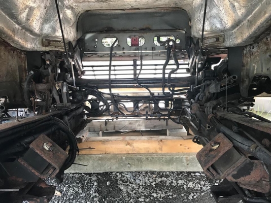 ขายหัวเก๋ง NISSAN UD BIG THUMB (รุ่นหน้าV) นำเข้าจากญึ่ปุ่น100\% ราคาถูกๆ สภาพสวยๆมาก สนใจติดต่อ 094-995-6265