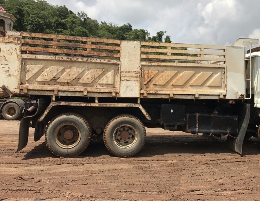 สิบล้อ อิซูชุ Dega 270ยูโร.2 เครือง.ดำ.ปี47 ดั้มสามมิต มีระบบลากลูก ^.ขาย1,380,000บ.^ รถห้าง สภาพดีสวย.รถ.วิ่งงานทุกวัน เล่ม.ทะเบียน พร้อมโอน