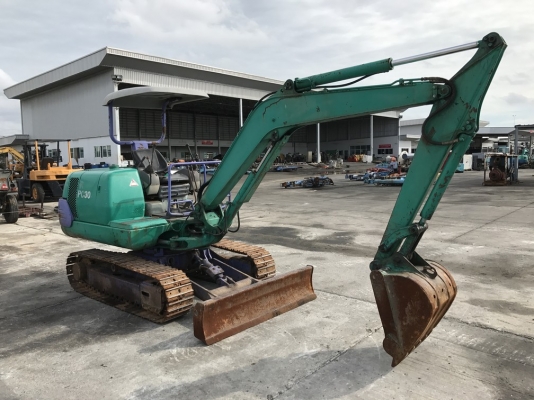 Komatsu PC30-7 คอนโทรลน้ำมัน ปั้มนิ้ว แทร็คเหล็กสวยเดิม ๆ จากญี่ปุ่น