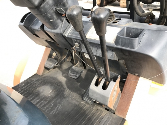 รถตัก Toyota รุ่น 5FGL10 เครื่องเบนซิน ใช้งาน 9 ร้อยชั่วโมงเท่านั้น จากญี่ปุ่น รถตัก Toyota รุ่น 5FGL10 เครื่องเบนซิน ใช้งาน 9 ร้อยชั่วโมงเท่านั้น จากญี่ปุ่น