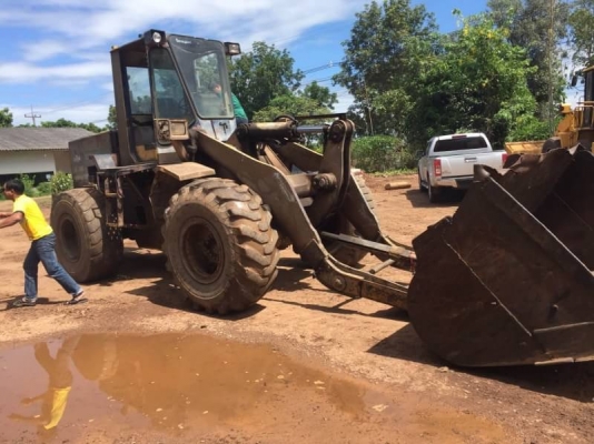 ขาย 485,000 บาท KOMATSU WA300-1 เครื่องดี เกียร์ดี ระบบไฮโดรลิกพร้อม เอกสารชื้อขาย รถอยู่ จ.ร้อยเอ็ด โทร&ไอดีไลน์ 0610710295 ขาย 485,000 บาท KOMATSU WA300-1 เครื่องดี เกียร์ดี ระบบไฮโดรลิกพร้อม เอกสารชื้อขาย รถอยู่ จ.ร้อยเอ็ด โทร&ไอดีไลน์ 0610710295