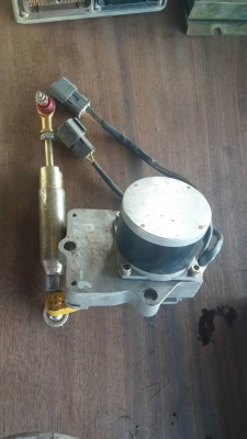 ขายอะไหล่. ระบบ ไฟฟ้า แบคโฮ หลายรุ่น (1) KOMATSU PC200-5 กล่อง+จอ+จอ 30,000 บาท  (2)KOBELCO SK 200-8 กล่อง+จอ 80,000 บาท  (3) SANY       กล่อง+ จอ 60,000 บาท  (4) CAT 320 C       กล่อง      30,000 บาท  (5) KOBELCO มาร์คไฟว์  กล่อง+จอ 40,000 บาท  KOMUTSU P