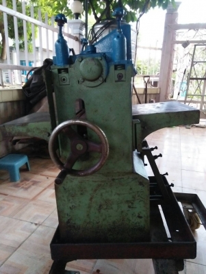 แท่นรีดไม้ หน้า 12 นิ้ว (เก่าเก็บยังไม่ผ่านการใช้งาน)