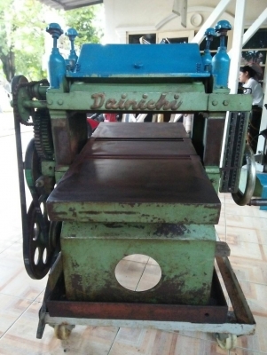 แท่นรีดไม้ หน้า 12 นิ้ว (เก่าเก็บยังไม่ผ่านการใช้งาน)