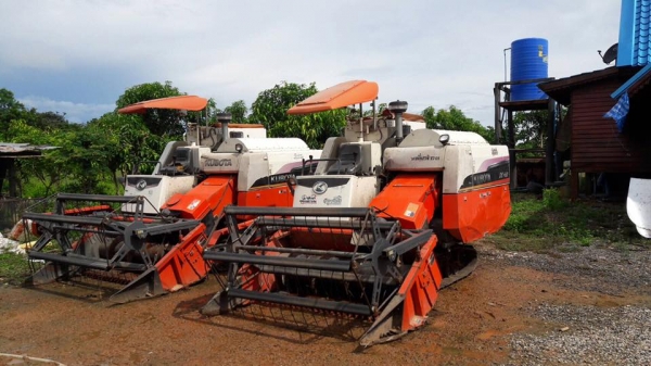 ขายรถเกี่ยวข้าว DC60 2คันขาย 400,000 090-8588220 093-3258446 098-4610380 ดูประกาศทั้งหมด https://www.facebook.com/narong2truck/ www.narong2truck.com www.truck.in.th/498 รับจัดไฟแนนซ์นอกสถานที่ เพจFacebook ณรงค์ ซื้อขายรถมือสอง กลุ่มFacebook ณรงค์ ซื้อขายร