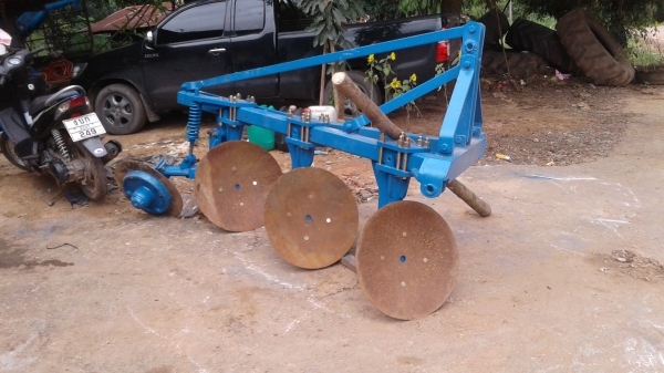 ขายผานสามโครงสี่ทีทีพร้อมใช้งาน