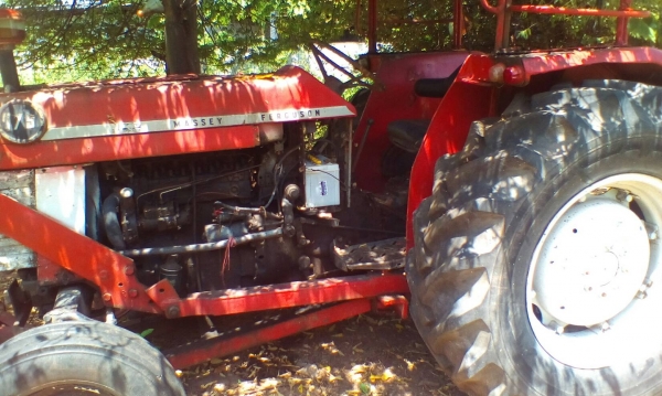 ขาย88000 บาทรถไถแมสซี่175 มีใบดันหน้าและผานหลังครับ