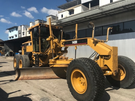 รถเกรด Cat140-APM ปี 2004 สวยกิ๊บ สภาพเอี่ยม นำเข้าจาอเมริกา พร้อมสแกนริฟายใหม่